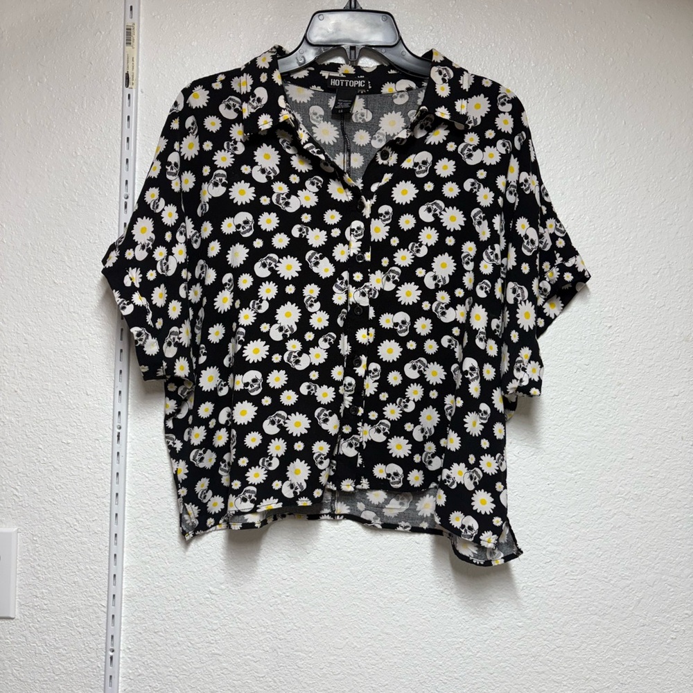 Skulls & Daisies Boxy Crop Top 066